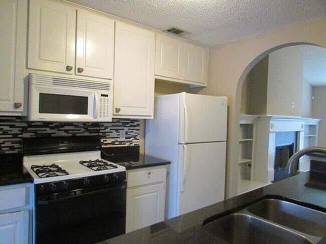 Foto del edificio - 3686 Hudson Way