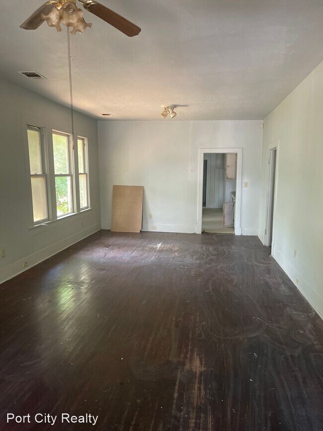 Building Photo - 3 br, 1.5 bath House - 3000 Frederick