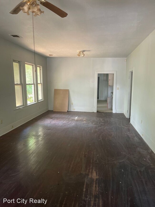 Foto del edificio - 3 br, 1.5 bath House - 3000 Frederick