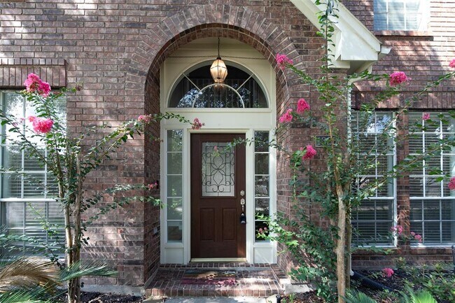 Building Photo - 1326 Hathorn Way Dr