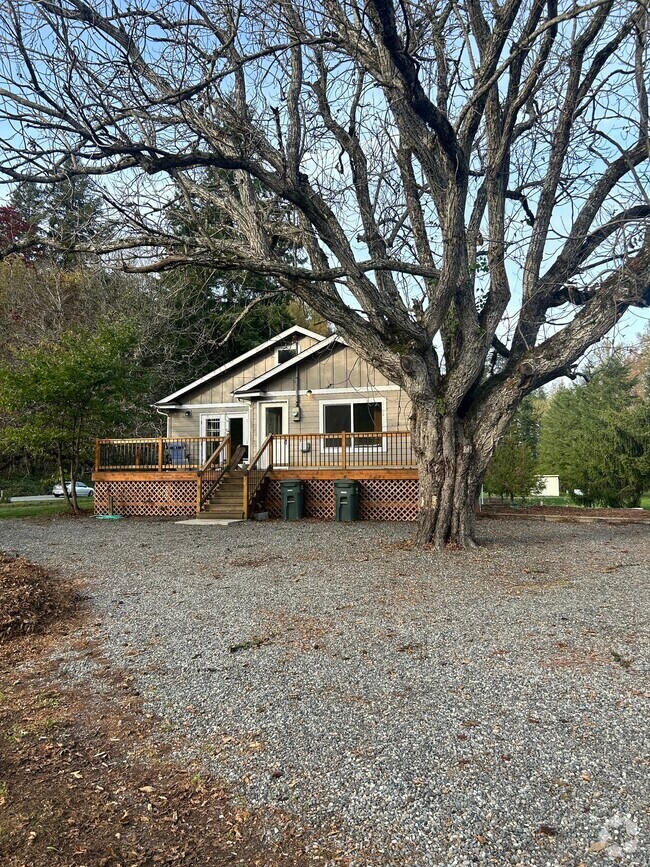 Apartments For Rent in Deming, WA with Extra Storage 1 Rentals