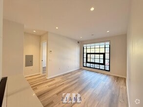 Building Photo - 1120 St Johns Pl
