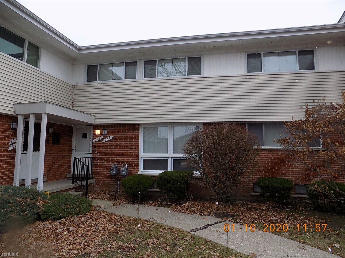 Primary Photo - 2 br, 1 bath Condo - 19265 Rockcastle St
