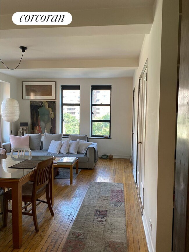Foto del edificio - 410 W 24th St