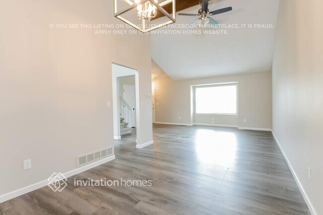 Building Photo - 18233 E Berry Dr