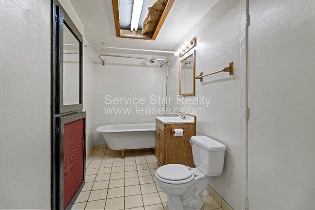 Foto del edificio - 1422 E Yucca St