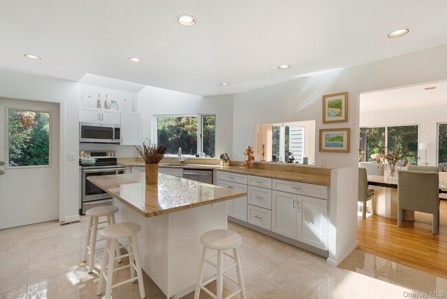 Foto del edificio - 45 Huckleberry Ln