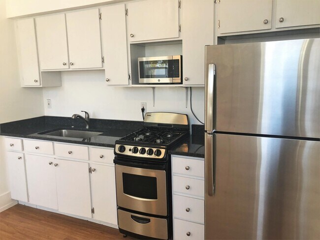 Foto del edificio - 1309 Hidden Creek Ct