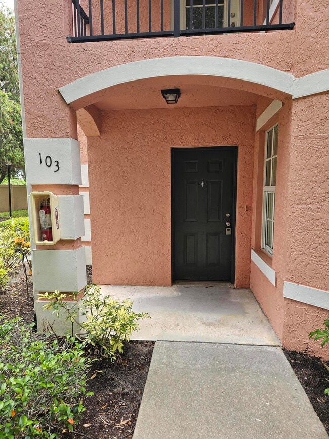 Building Photo - 150 SW Peacock Blvd