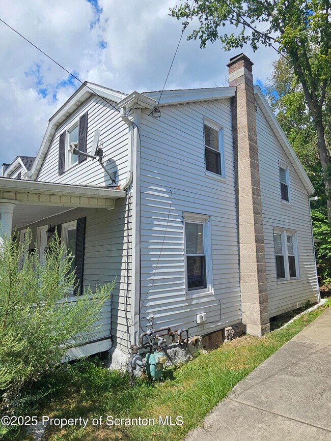 Foto del edificio - 45 Williams Ave