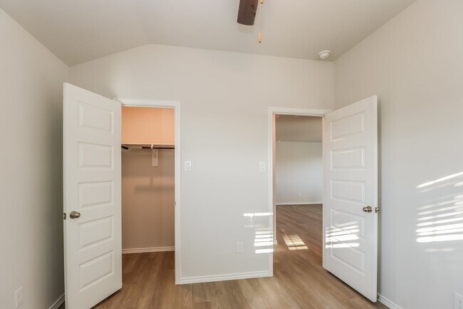 Foto del edificio - 24979 Aconite Ln