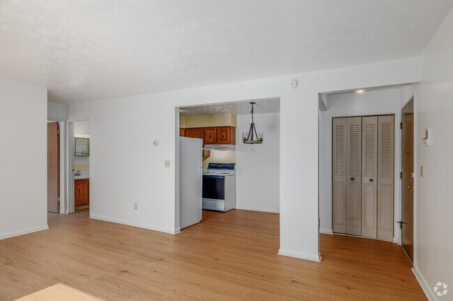 1 dormitorio, 1 baño - 800 pies cuadrados - Comedor/sala de estar - Ridgewood Apartments