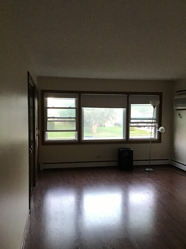 Primary Photo - 314 N Cedar Ave