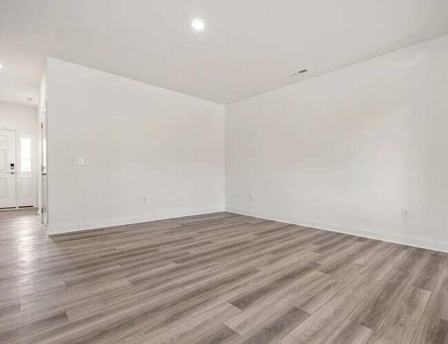 Foto del edificio - 53 Lavender Ln