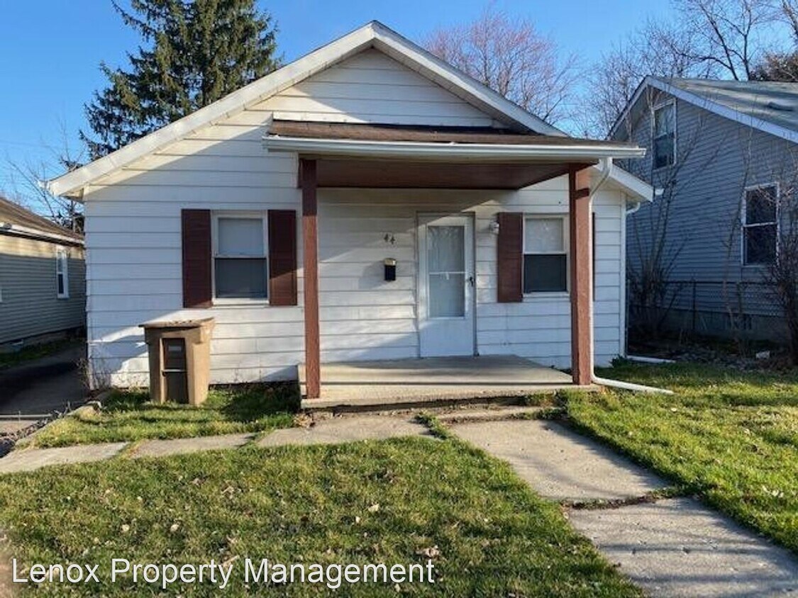 Primary Photo - 2 br, 1 bath House - 44 W Strathmore