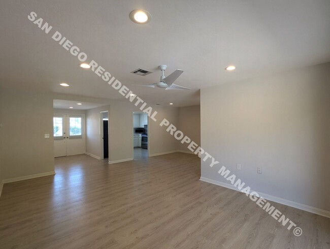 Building Photo - Cute Cottage located in the 55+ Community ...