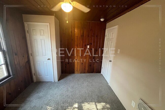 Foto del edificio - 466 Bayshore Duplex Unit A