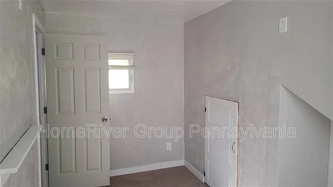 Foto del edificio - 6037 Poketa Rd