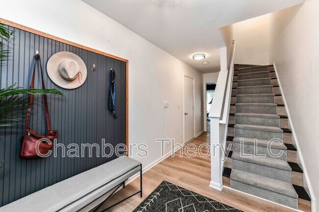 Building Photo - 12066 Edgemere Cir
