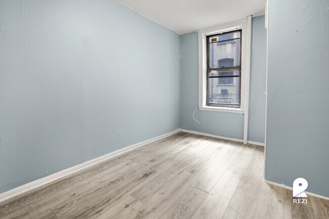 Foto del edificio - 974 Anderson Ave