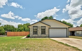 Building Photo - 9601 Holly Springs Dr
