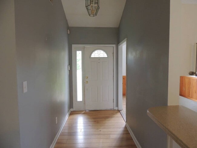 Building Photo - 403 Jacqueline Dr