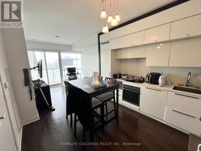 Photo du bâtiment - 15 Grenville St