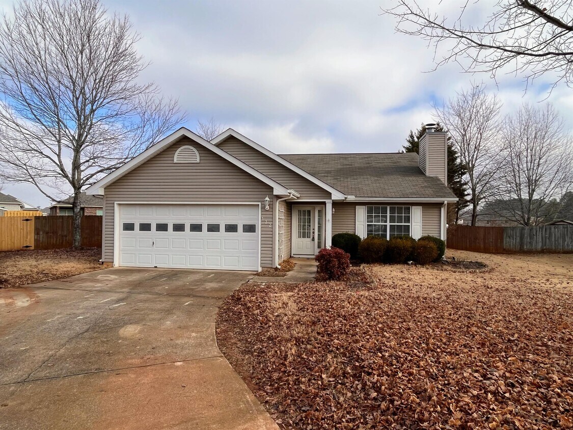 132 Otter Trail SW, Huntsville, AL 35824 House Rental in Huntsville, AL