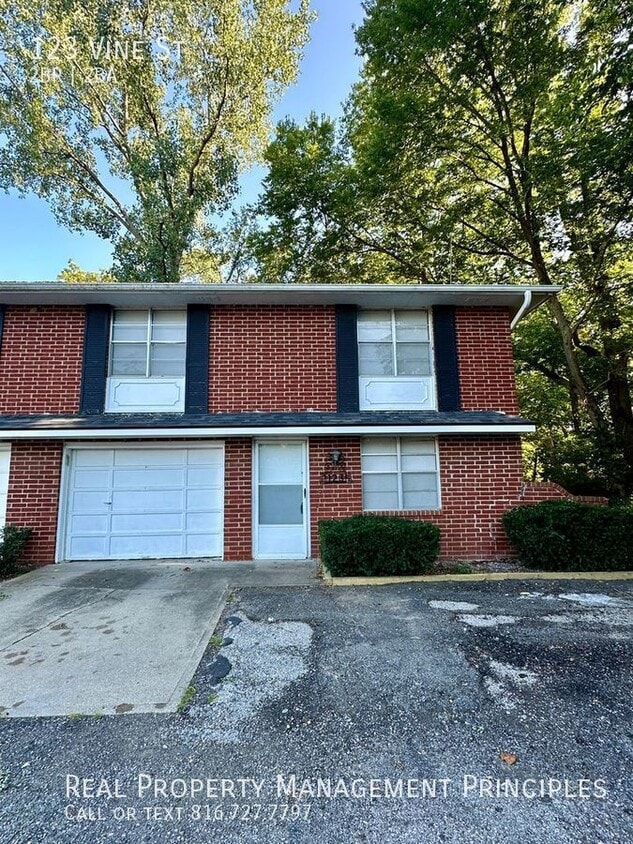 Primary Photo - 123 Vine St