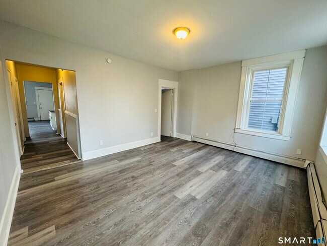 Building Photo - 29 White St