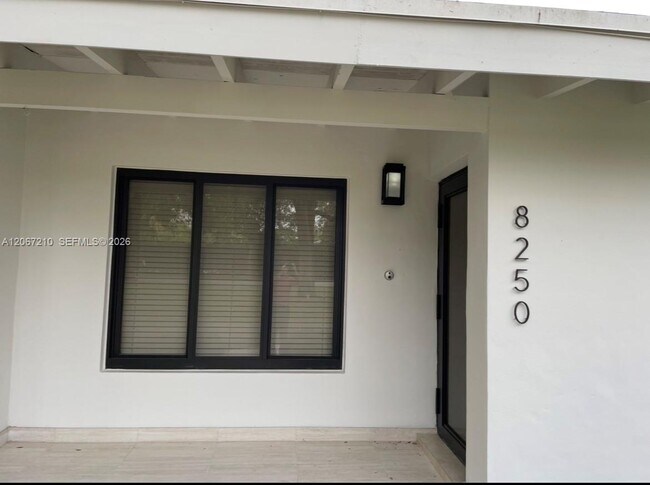 Foto del edificio - 8250 SW 108th St
