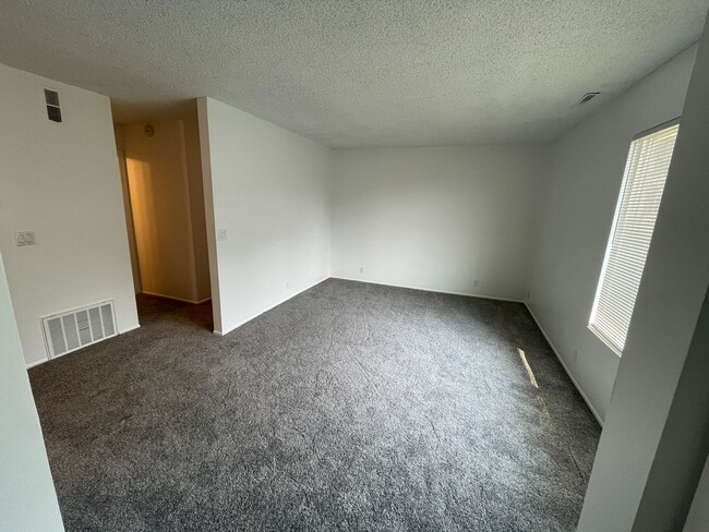 Photo - 898 W 4100 S Apartment