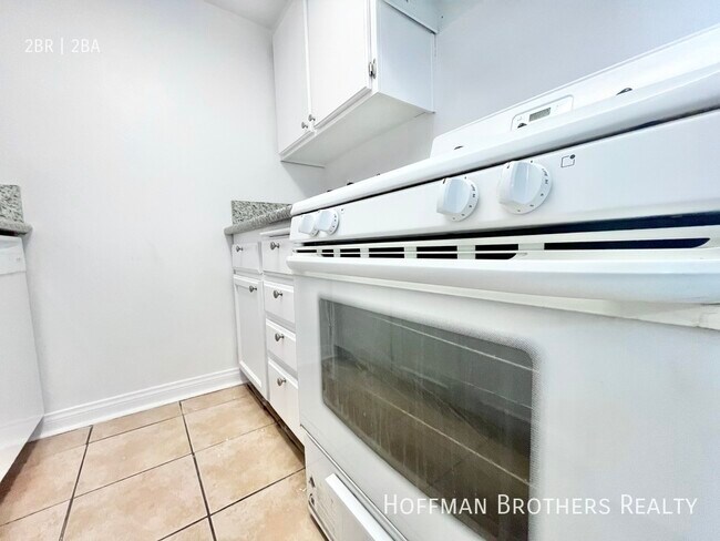 Foto del edificio - 5245 Riverton Ave North Hollywood, CA 91601
