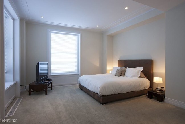 Foto del edificio - 2 br, 2 bath Condo - 190 E Walton Pl