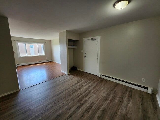 Photo du bâtiment - 14 Reading Crescent