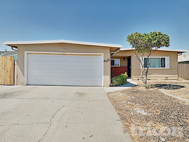 Building Photo - 402 E Pacific Ave