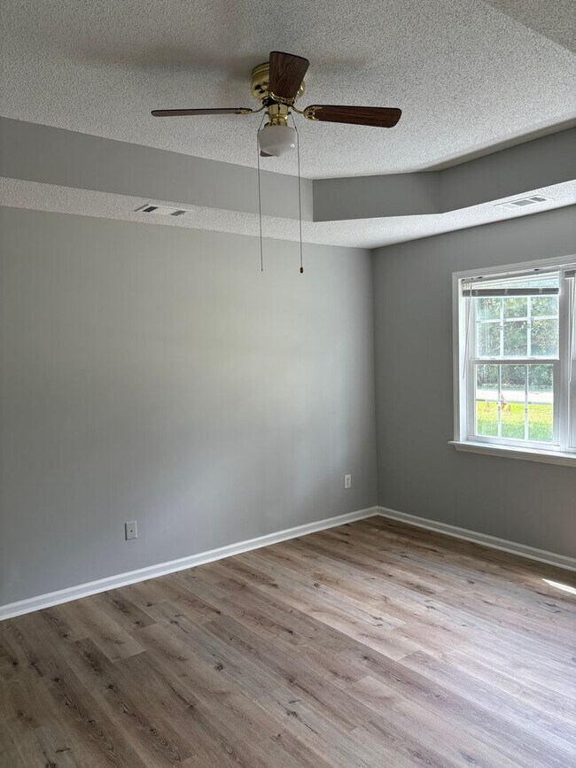 Foto del edificio - 1290 Georgia Ave SE