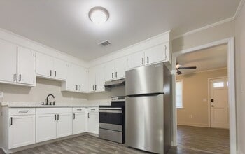 Building Photo - 1537 N Avalon Cir