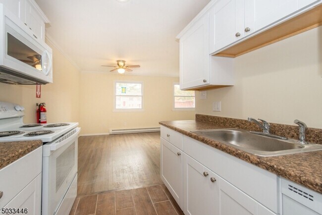 Foto del edificio - 2228 Lake Shore N