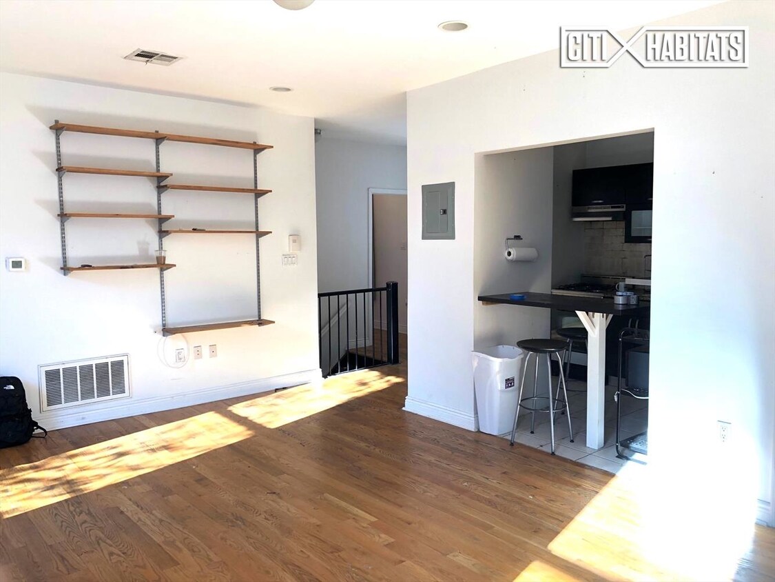 Foto principal - 299 Greene Ave