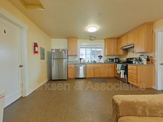 Foto del edificio - 620 NW Kings Blvd
