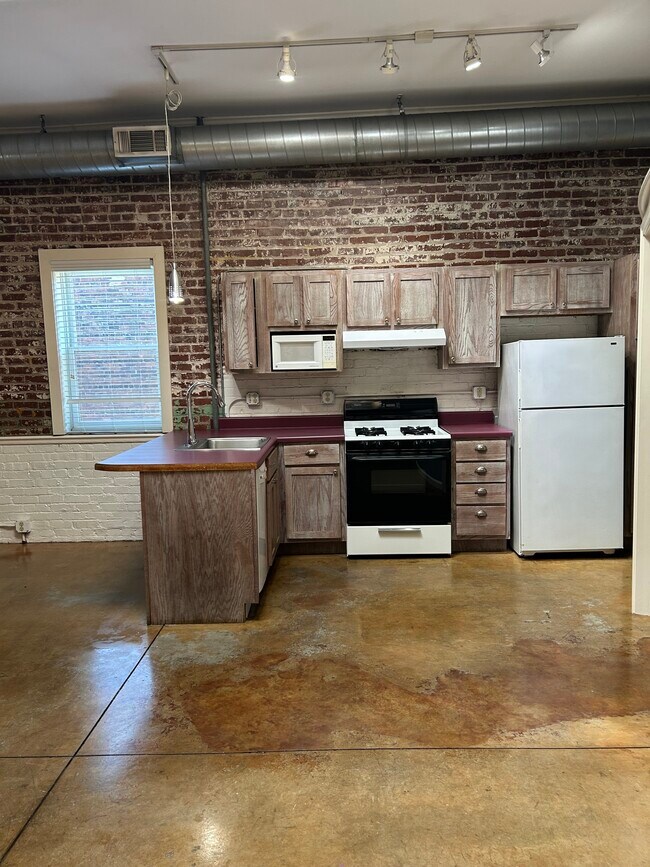 Cocina - 505 S Main St