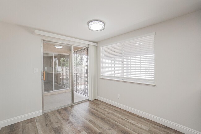 Building Photo - 5625 Alcott Ave