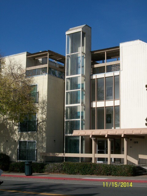 Primary Photo - 1737 Solano Ave