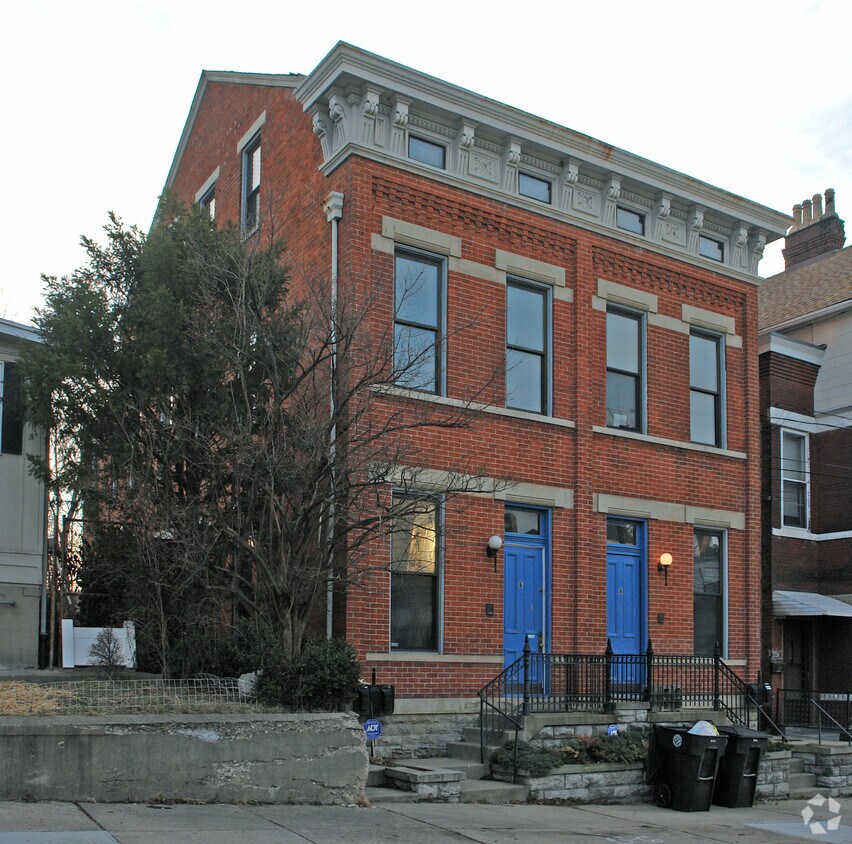 Foto del edificio - 2228 Kenton St