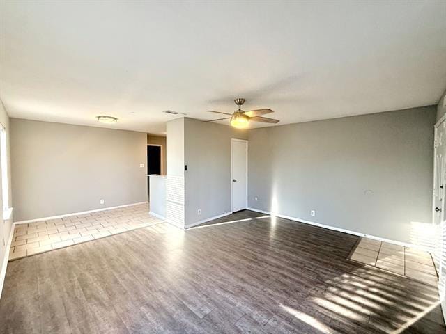 Building Photo - 118 Maple St