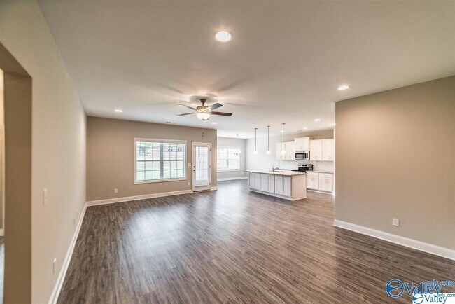 Building Photo - 3029 Crystal Creek Dr