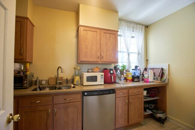 Foto del edificio - 7444 St Charles Ave