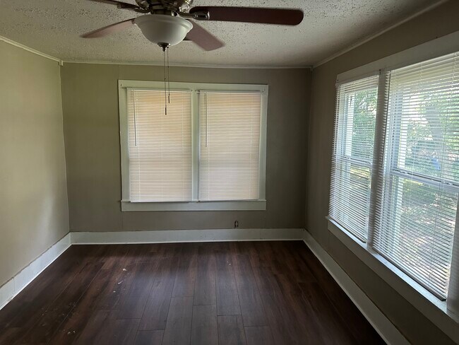 Foto del edificio - 3131 W Laurel St