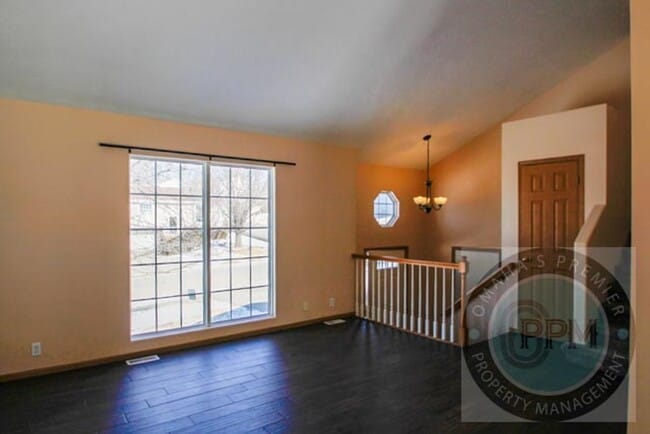 Building Photo - Comfortable 3Bd/2Ba/2Car Home in Papillion